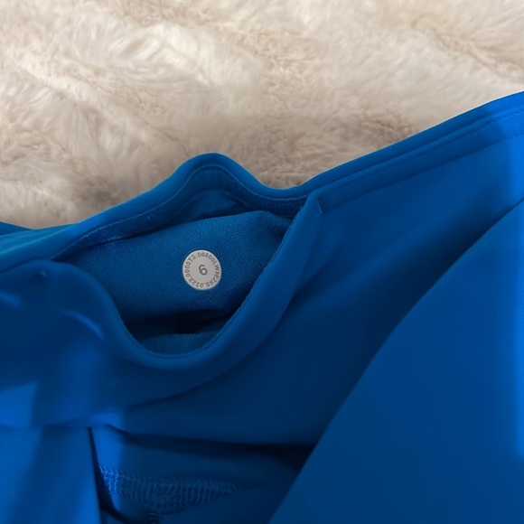 Like new, Groove Nulu Super-High-Rise Flared Pant Lululemon - Womens 6 - Picture 3 of 5